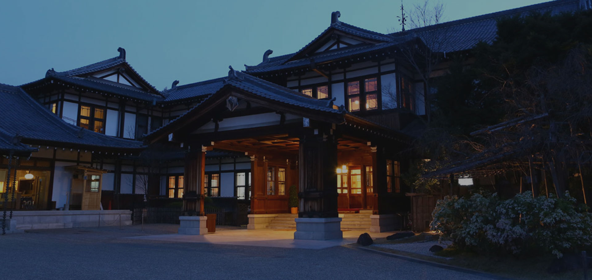 写真：奈良ホテル外観